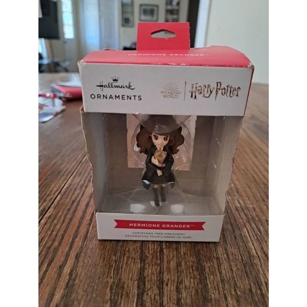 Hallmark Wizardin World Harry Potter Hermione Granger Christmas Holiday Ornament